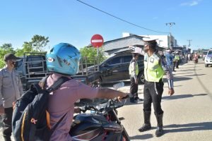 Personel Satlantas Polres Mabar Leading Sector Operasi Keselamatan Ranakah 2021