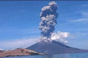 Gunung Ile Lewotolok Lembata Kembali Erupsi