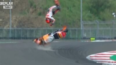 Marc Marquez Dilarikan ke Rumah Sakit usai Kecelakaan di Sirkuit Mandalika