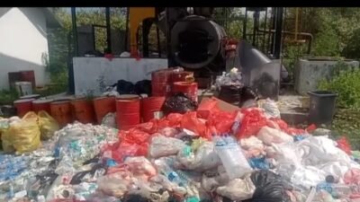 Miris! Sampah Medis di RSUD Borong Tidak Terurus