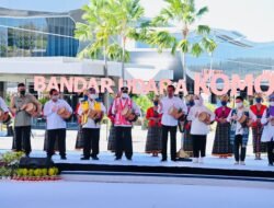 Presiden Jokowi Resmikan Pelebaran Bandar Udara Komodo di Labuan Bajo