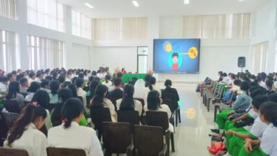 Unika Santu Paulus Ruteng Mengadakan Seminar Psiko Spiritual No Free Sex and Abortion