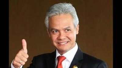 Seorang Relawan Memperkenalkan Sosok Ganjar ke Warga Kudus