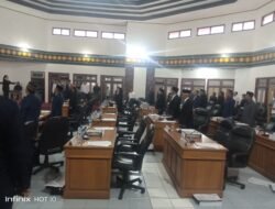 Kursi Kosong Warnai Sidang Paripurna Anggota DPRD Manggarai, Ada yang Datang Hanya untuk Isi Daftar Hadir