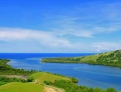 Teluk Nanga Lok, Tempat Healing Gratis yang Memukau